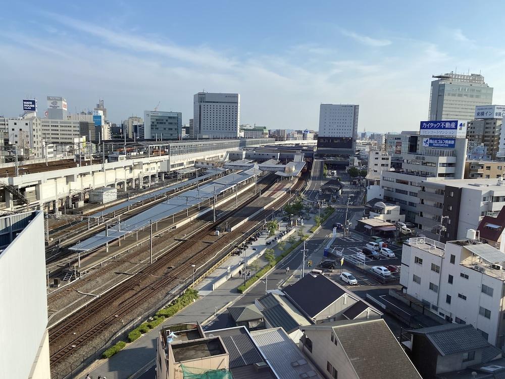Toyoko Inn Okayama Eki Nishi Guchi Migi Esterno foto